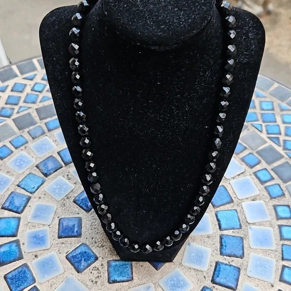 Vintage Jet Black Glass Beaded Necklace - Picture 2 of 3